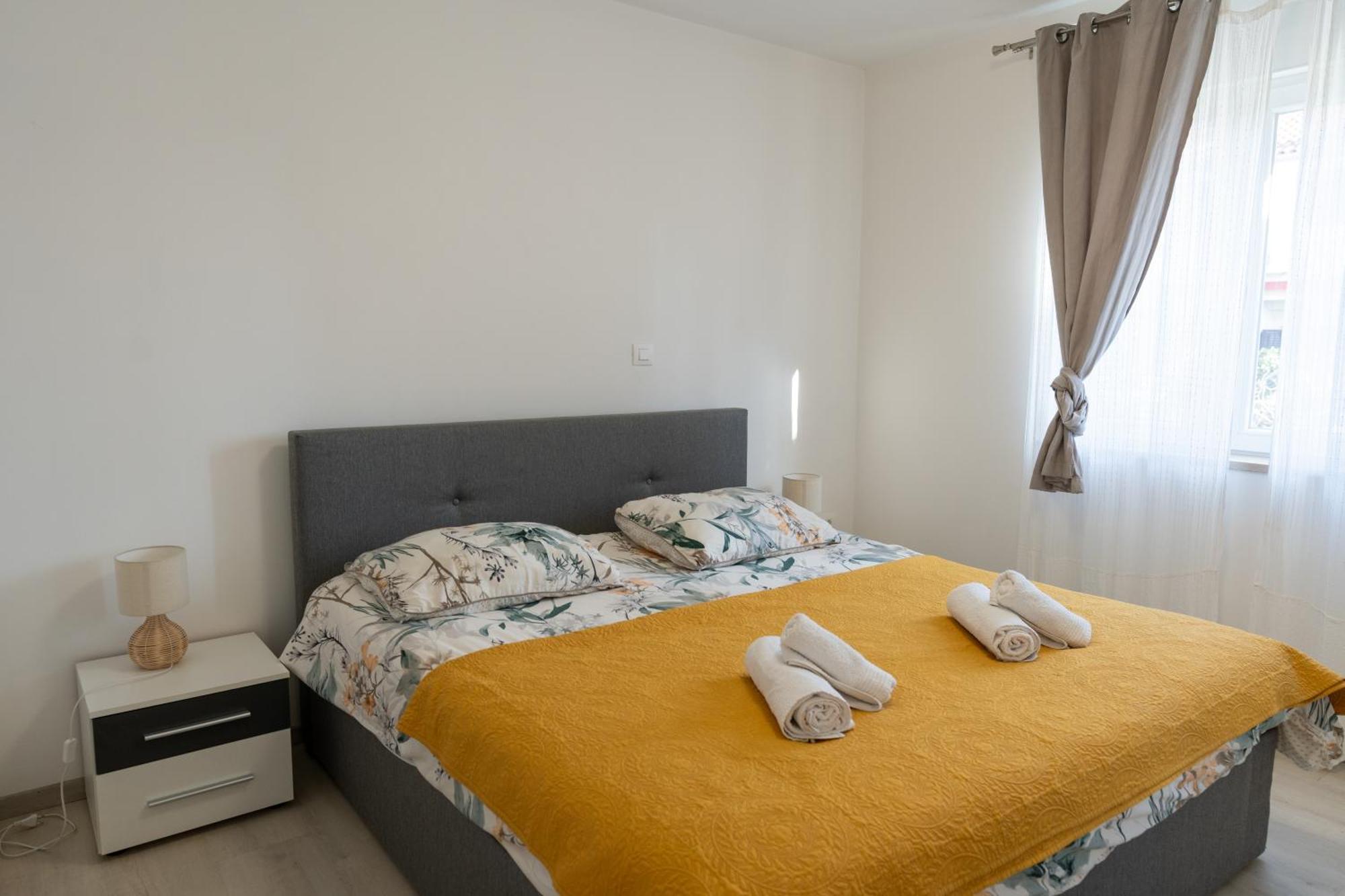 Two-Bedroom Apartment Rea In Rovinj Kültér fotó